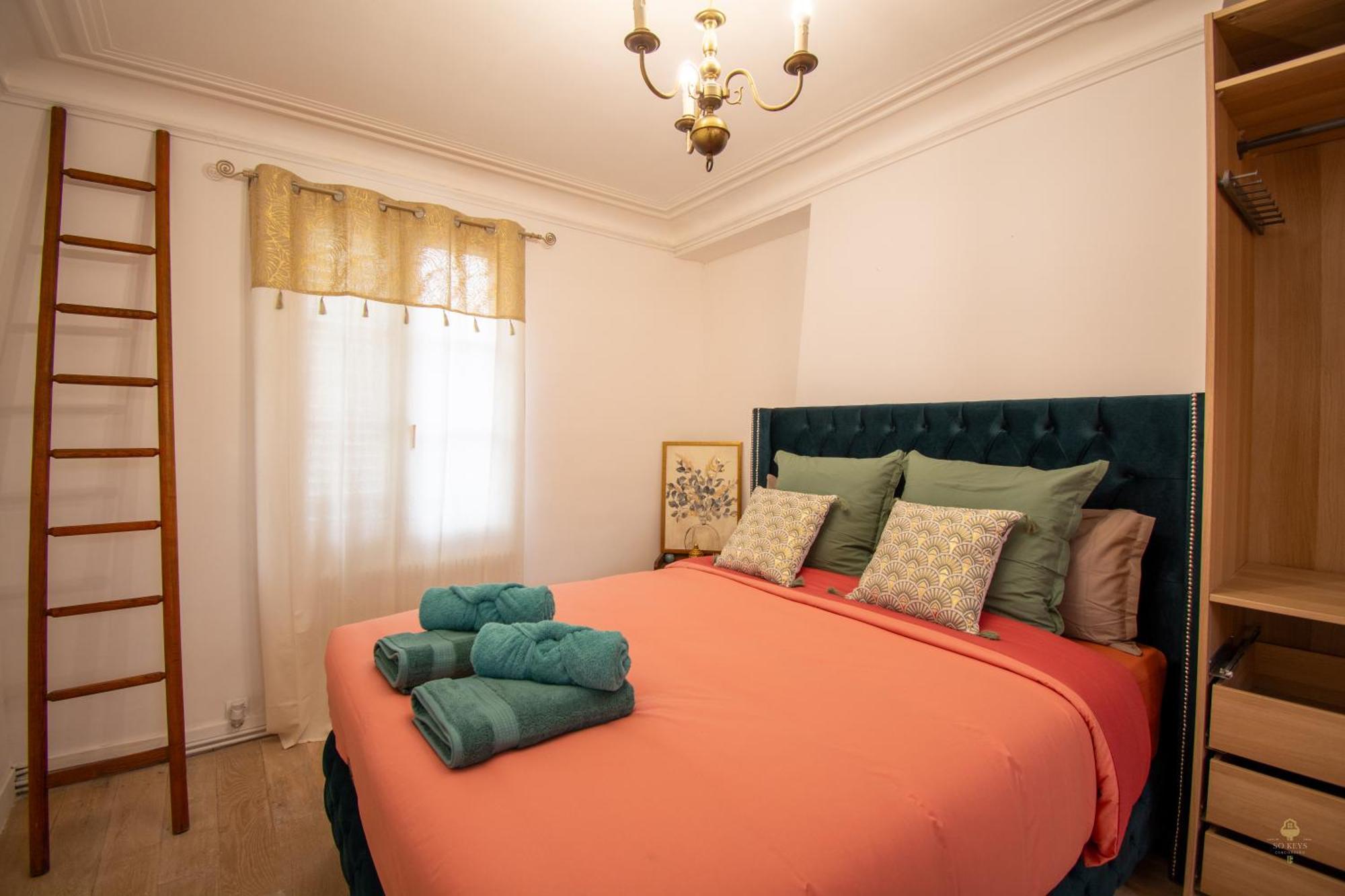 Wonderful Typical Flat 3 Bedrooms / 6 Pax * Parijs