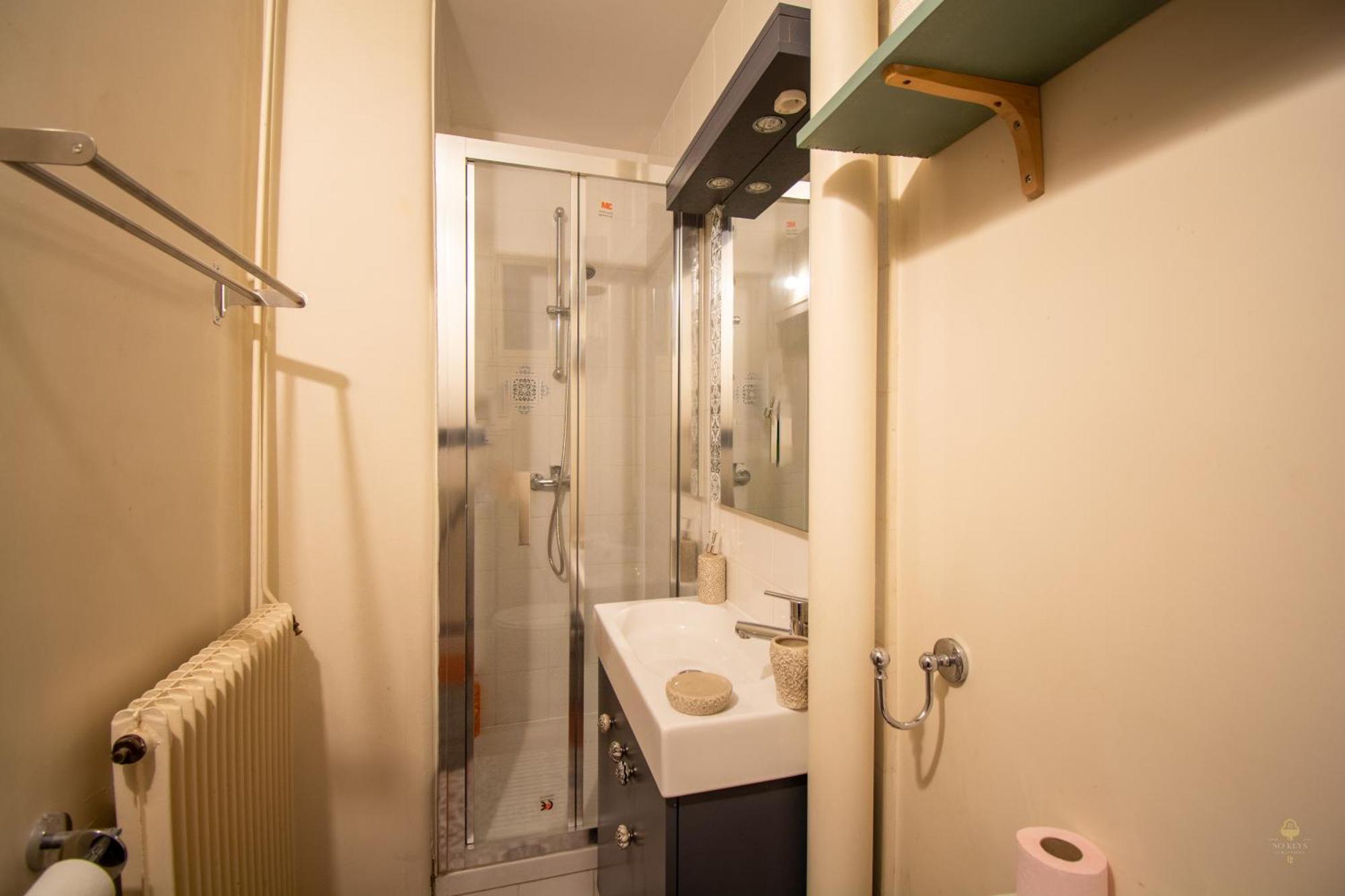 Wonderful Typical Flat 3 Bedrooms / 6 Pax Appartement Parijs