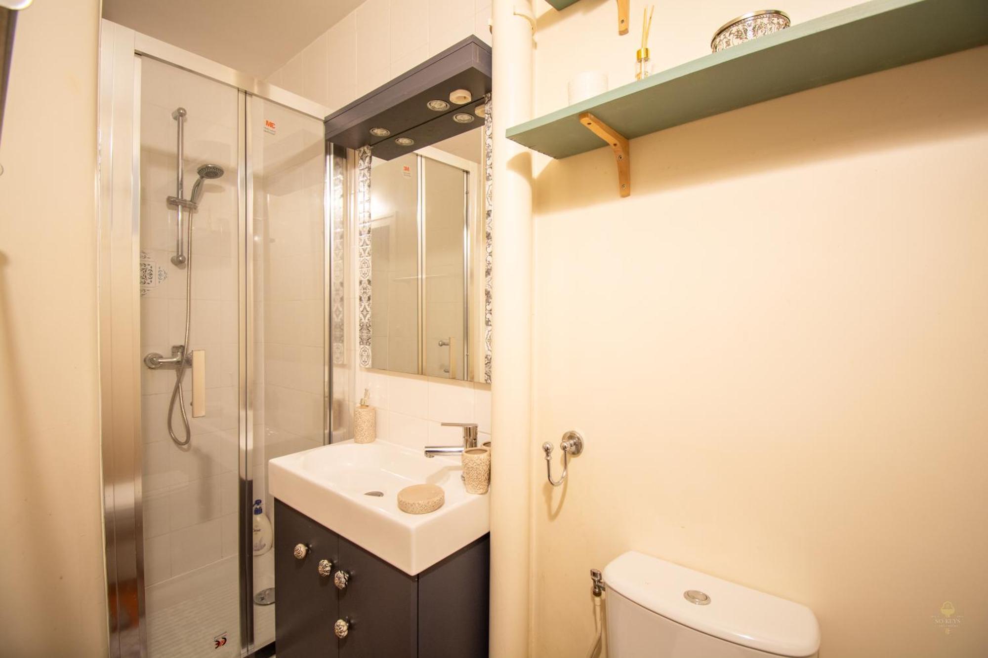 Appartement Wonderful Typical Flat 3 Bedrooms / 6 Pax Parijs